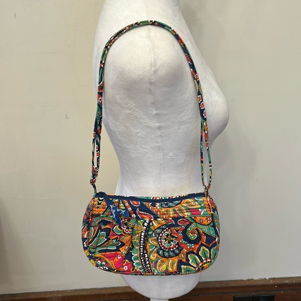 Vera Bradley navy paisley small adjustable strap purse Size 9 X 5 EUC
